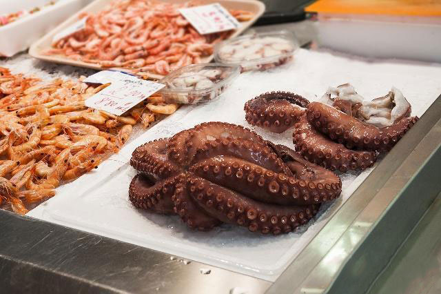 八爪魚哪個(gè)部位不能吃？網(wǎng)紅吃八爪魚為什么要爆頭？