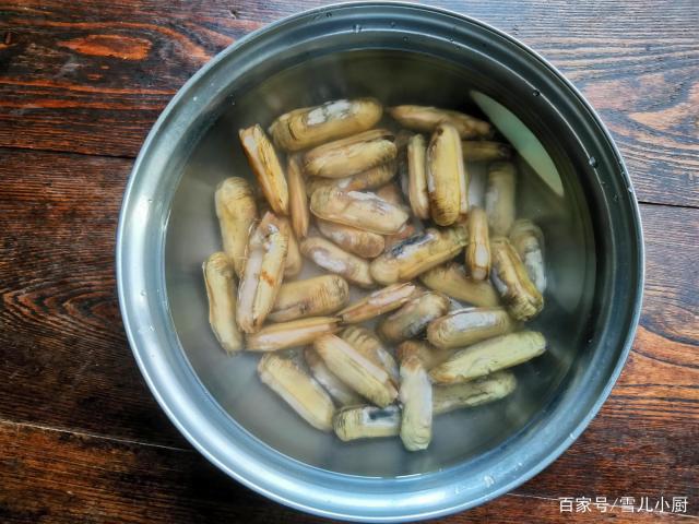 這個(gè)海鮮被稱作“小人仙”,肉質(zhì)肥美,用這個(gè)方法做,一盤(pán)不夠吃 這個(gè)海鮮被稱作“小人仙”,肉質(zhì)肥美,用這個(gè)方法做,一盤(pán)不夠吃