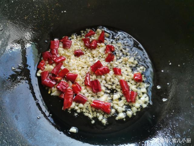 這個(gè)海鮮被稱作“小人仙”,肉質(zhì)肥美,用這個(gè)方法做,一盤(pán)不夠吃 這個(gè)海鮮被稱作“小人仙”,肉質(zhì)肥美,用這個(gè)方法做,一盤(pán)不夠吃